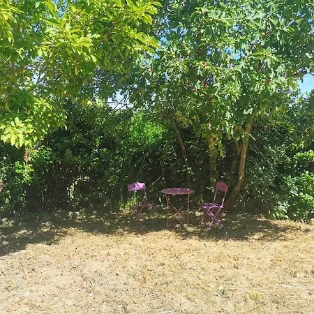 Le De Holiday home Malause